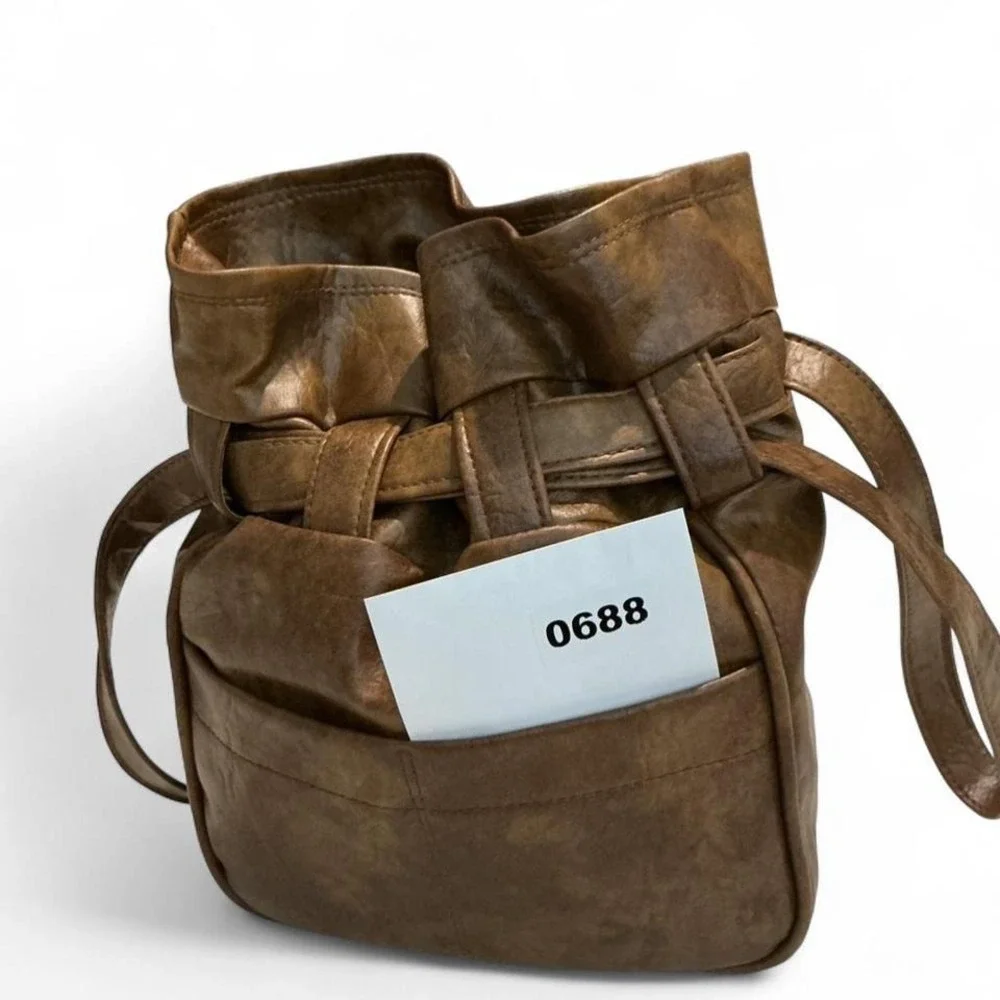 N/A unbranded bucket